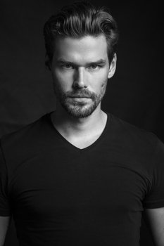 Tomas U.