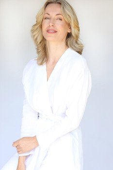 Suzi L.