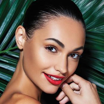Lais F.