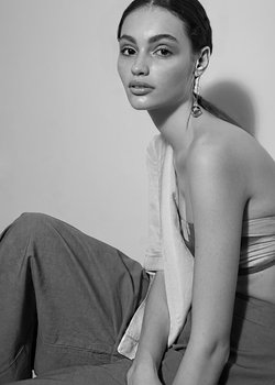 Lais F.