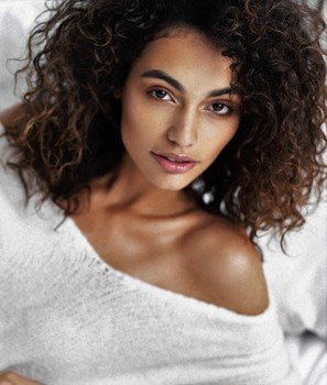Lais F.