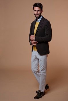 Bas 