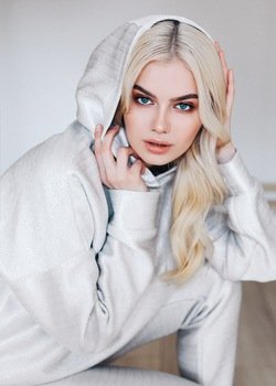 Valeria D.