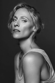 Lindsay S.
