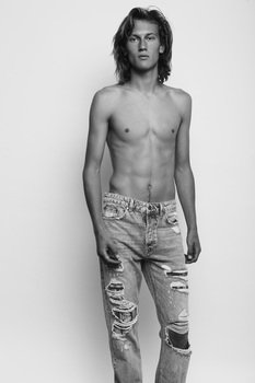 Estian 