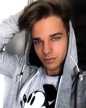 Philipp K.