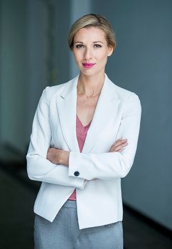 Daniela J.