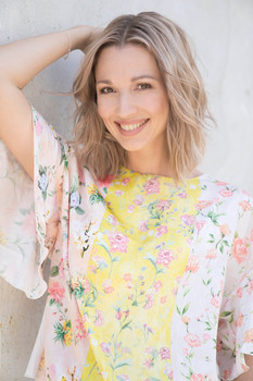 Daniela J.