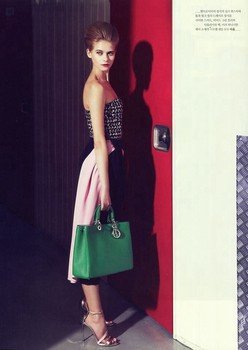 Ksenia S.