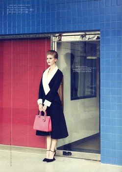 Ksenia S.