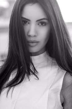 Raquel V