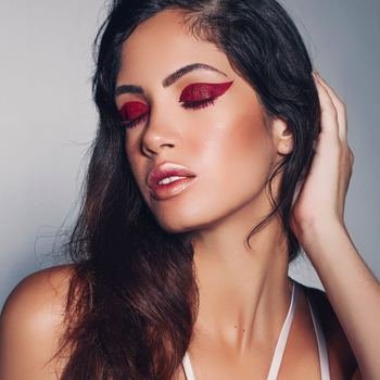 Raquel V