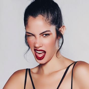 Raquel V