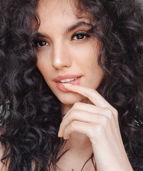 Ana P.