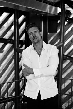 Sebastian W.