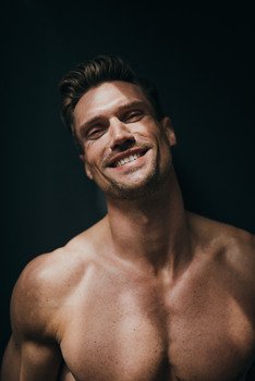 Sebastian W.
