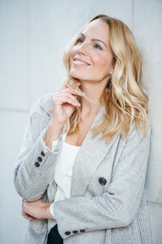 Vesna B.