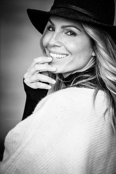 Vesna B.