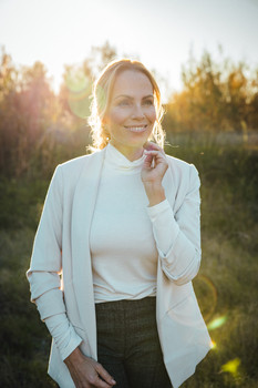 Vesna B.