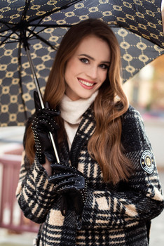 Claudia Wi.
