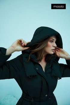 Claudia Wi.