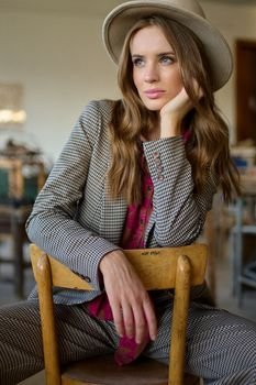 Claudia Wi.
