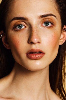 Elina K.