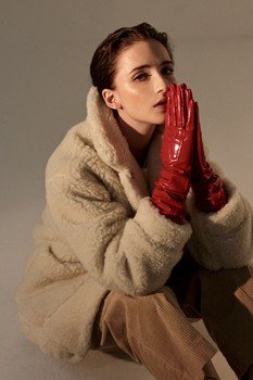 Elina K.