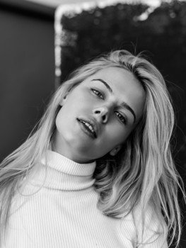 Anya  S.