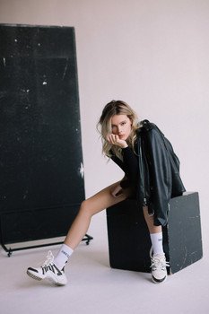 Anya  S.