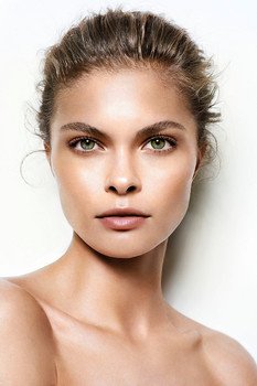 Anna R.