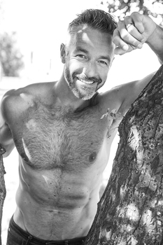 Alex R.