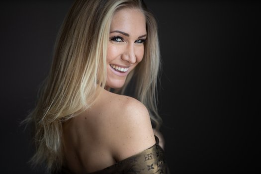 Anja J.