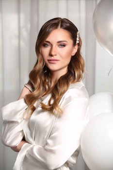 Lenka B.