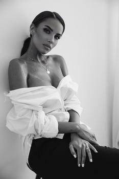 Simona L.