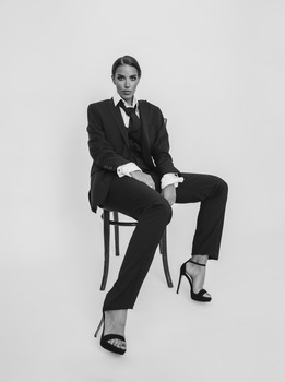 Simona L.