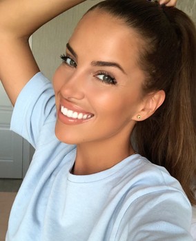 Simona L.