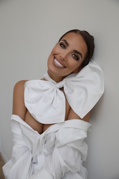 Simona L.