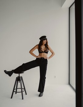 Simona L.