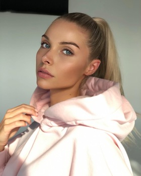 Vanessa B.