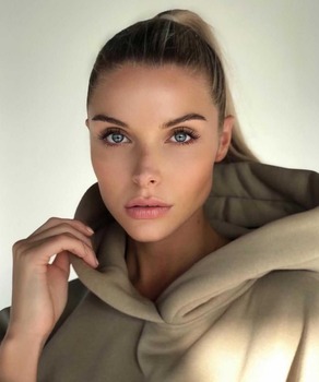 Vanessa B.