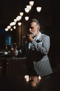 Andreas V.