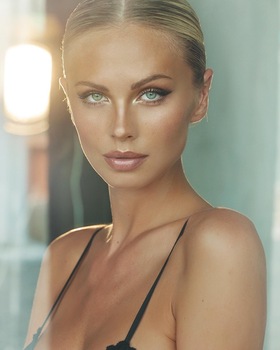 Aneta  M.
