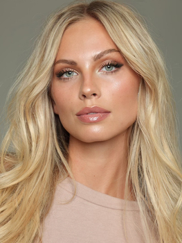 Aneta  M.