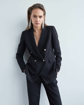 Julia P.