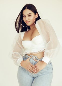 Gabriela  J.