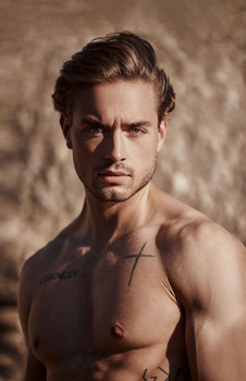 Simon F.