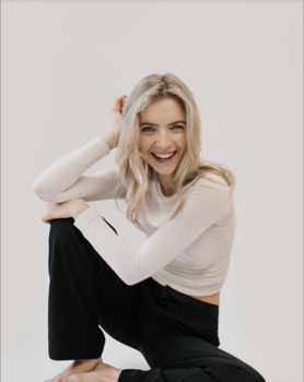 Elisa L.
