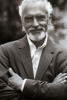 Robert R.