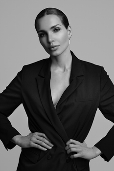 Linda B.